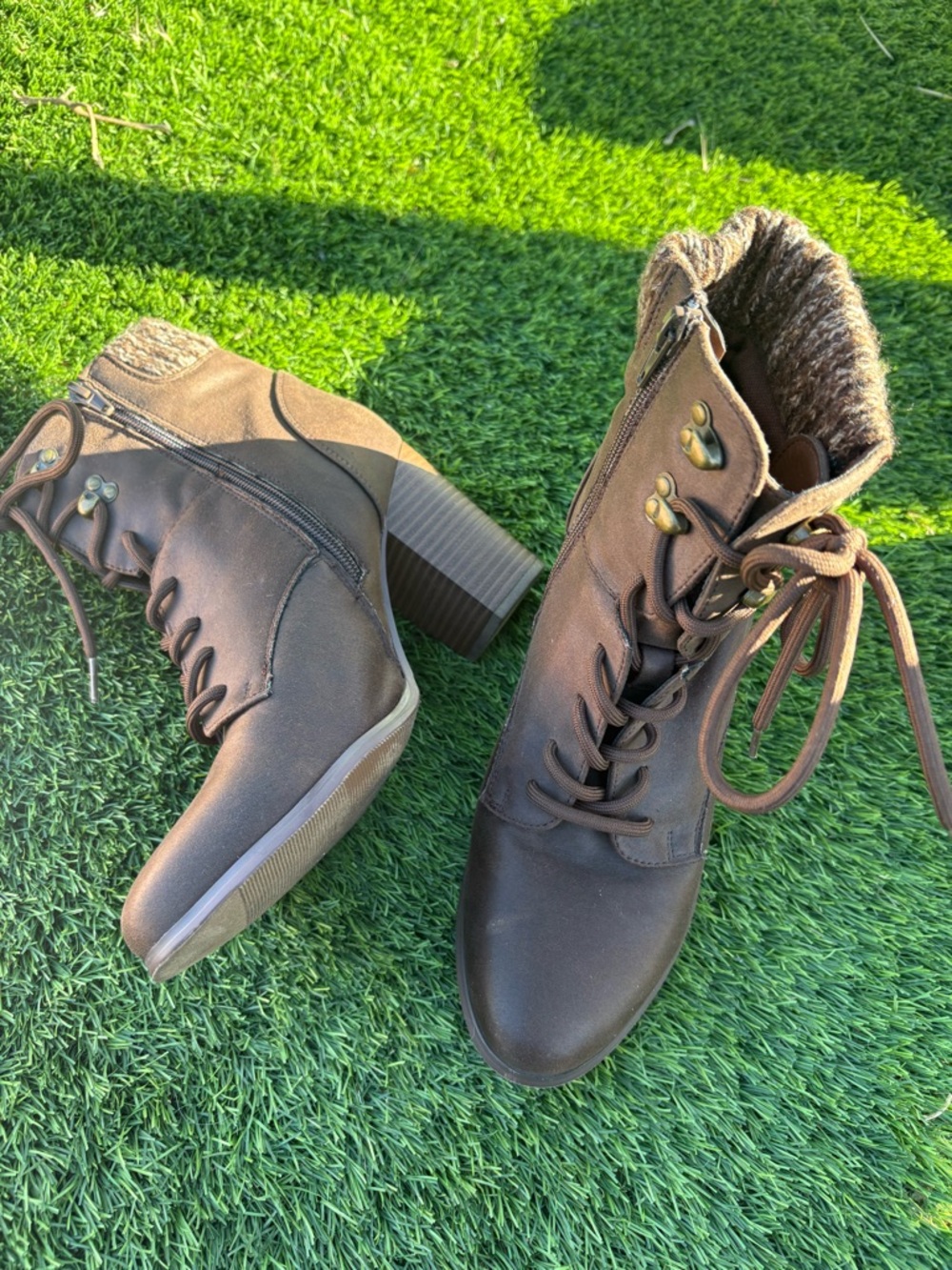 XOXO Brown Lace-Up Ankle Boots with Fur Collar and Block Heel size 9